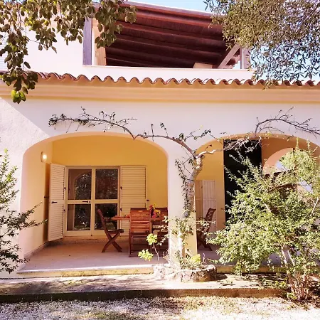 Villa Scogliera Holiday Houses Cala Liberotto Exterior photo